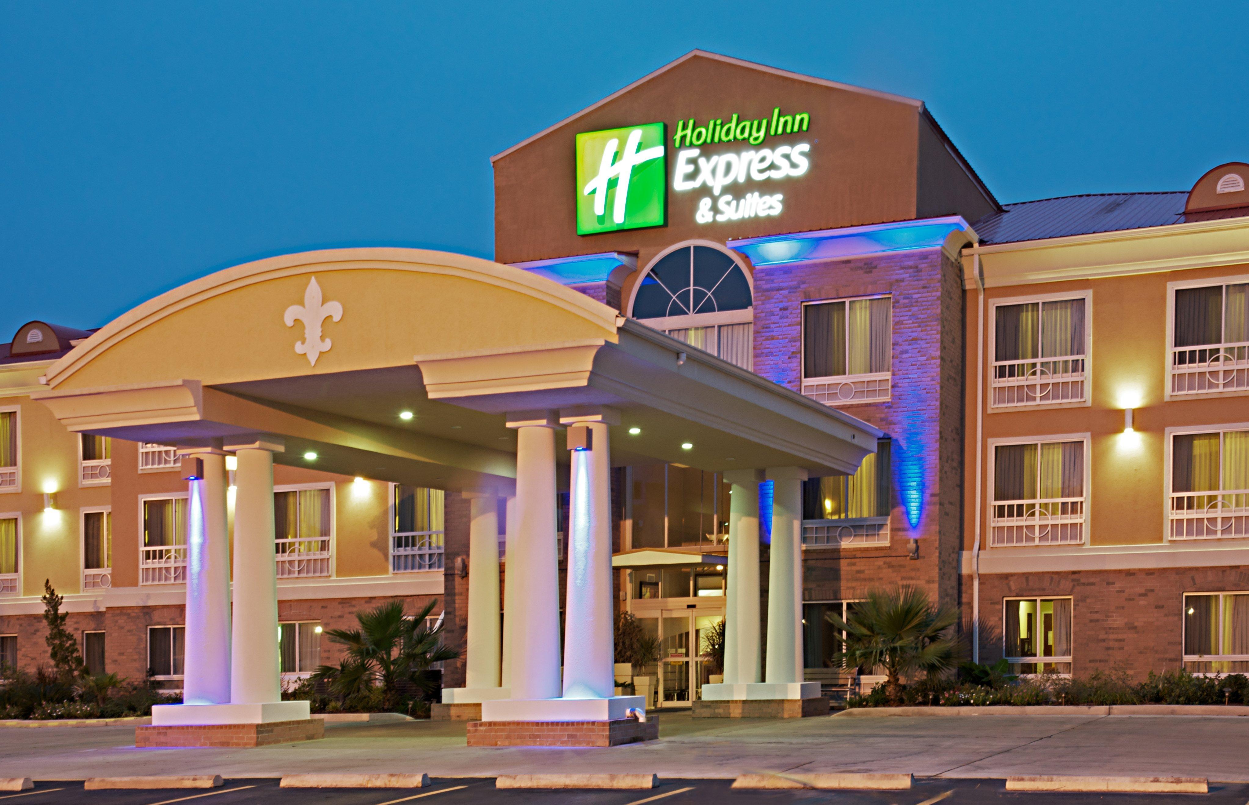 Holiday Inn Express & Suites Alexandria, An Ihg Hotel Dış mekan fotoğraf