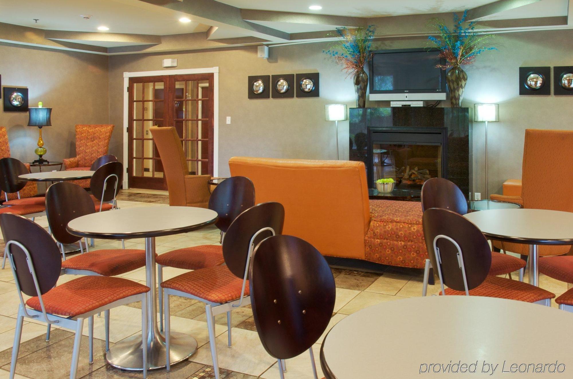 Holiday Inn Express & Suites Alexandria, An Ihg Hotel Restoran fotoğraf